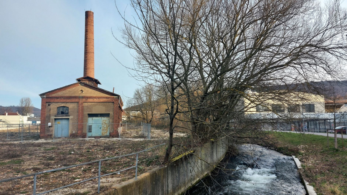 Das Dampfkesselhaus auf dem ehemaligen Union-Areal liegt direkt am Kocher. Das Land bezuschusst die Renaturierung mit 2,3 Millionen Euro 